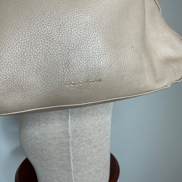 Cole Haan Women's Benson Hobo Leather Shoulder Bag Sandstone Color - Picture 3 of 12